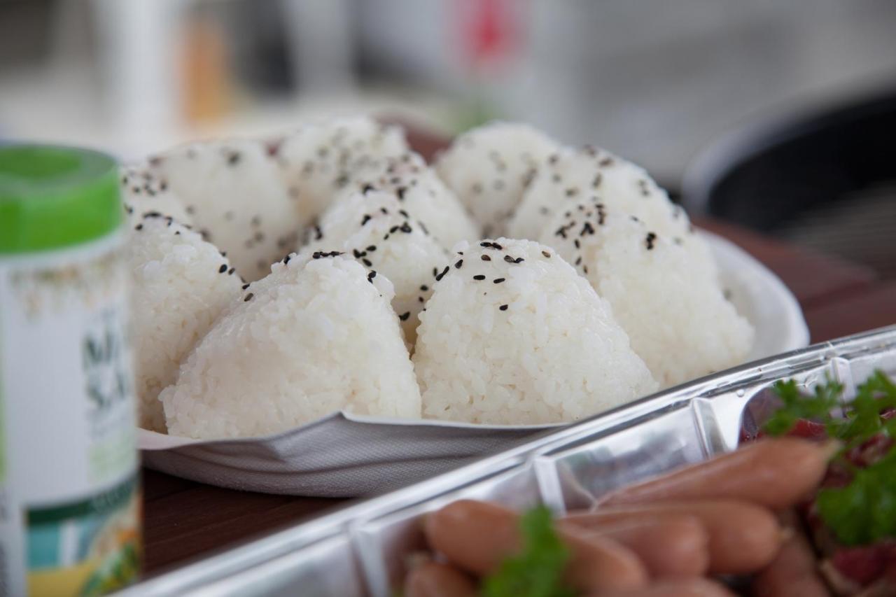 もとぶいこいの宿 やまちゃん 本部 外观 照片